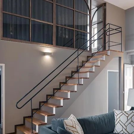 Condes De Azevedo Palace شقة