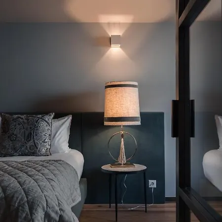 Condes De Azevedo Palace *