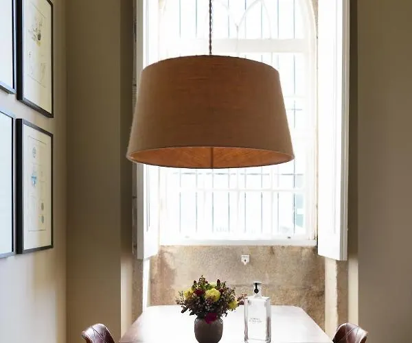 Condes De Azevedo Palace