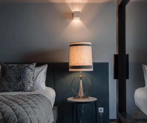 Condes De Azevedo Palace *